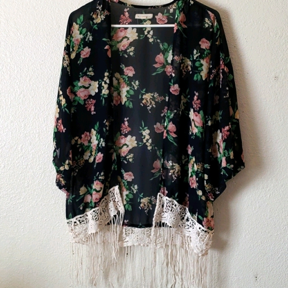 Rachel and Chloe Navy Blue Floral Boho Kimono 👘 Size S